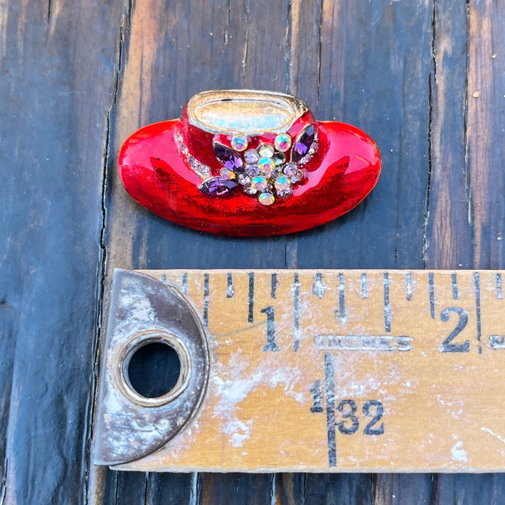 $5 Bundled 💘 Vintage Fun Sparkly Red Hat Pin/Brooch - Picture 6 of 6